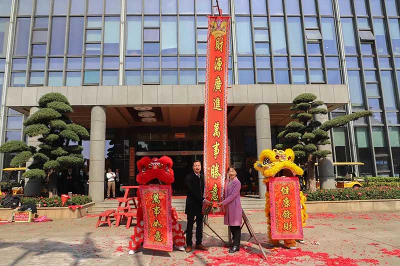 “兔”飞猛进，，，，，，，大展宏“兔”——德赢VWIN集团开工大吉