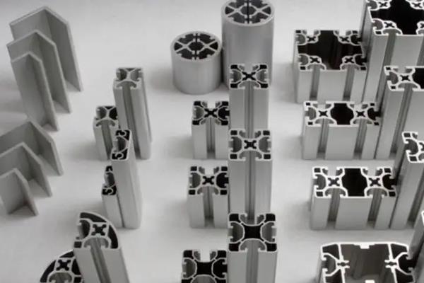 铝型材转盘与外相毗连有没差别?