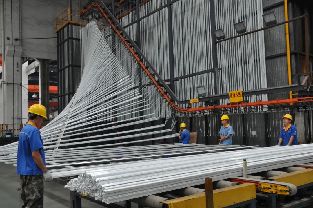 标准引领 推动行业高质量生长