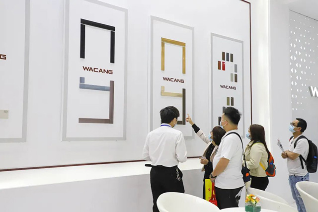 卓越之“铝”，，，，，，尽在德赢VWIN!德赢VWIN集团闪灼第28届铝门窗幕墙新产品展览会