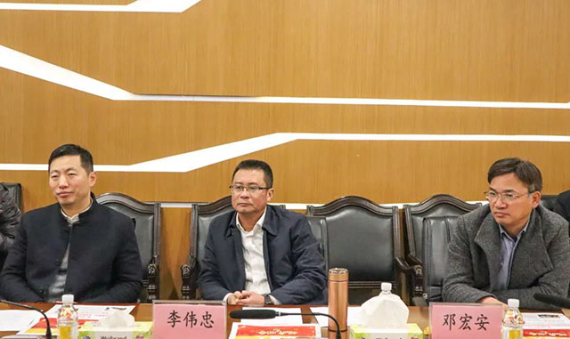 肇庆市、四会市向导与德赢VWIN向导共话交流